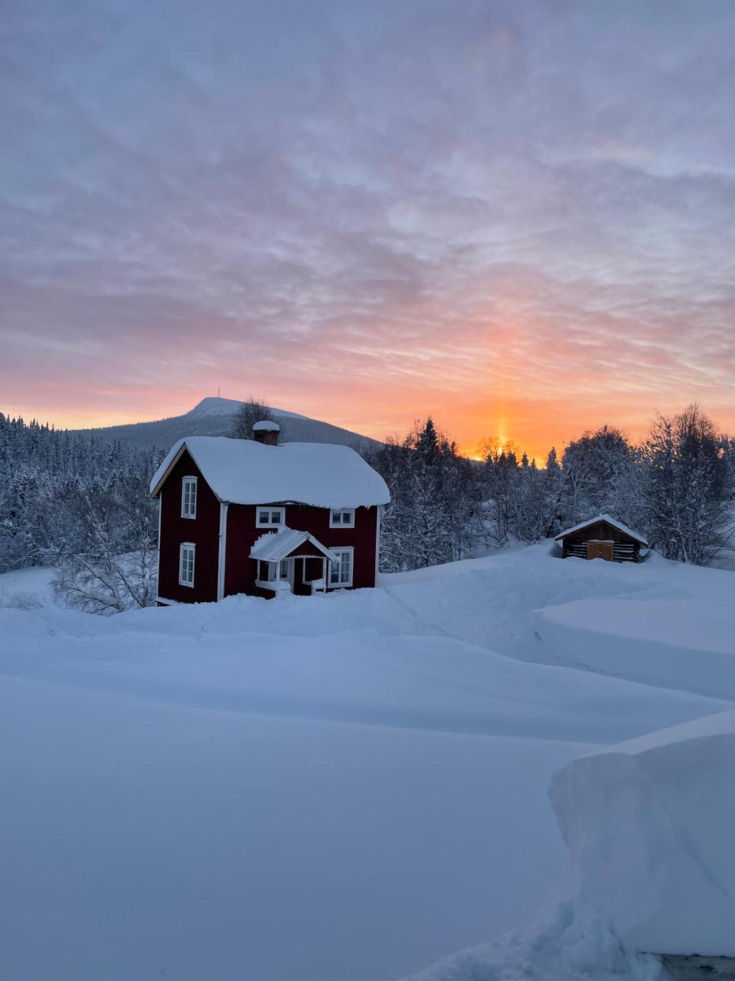 Valagardens Vaerdshus Och Camping Ab Valadalen ภายนอก รูปภาพ