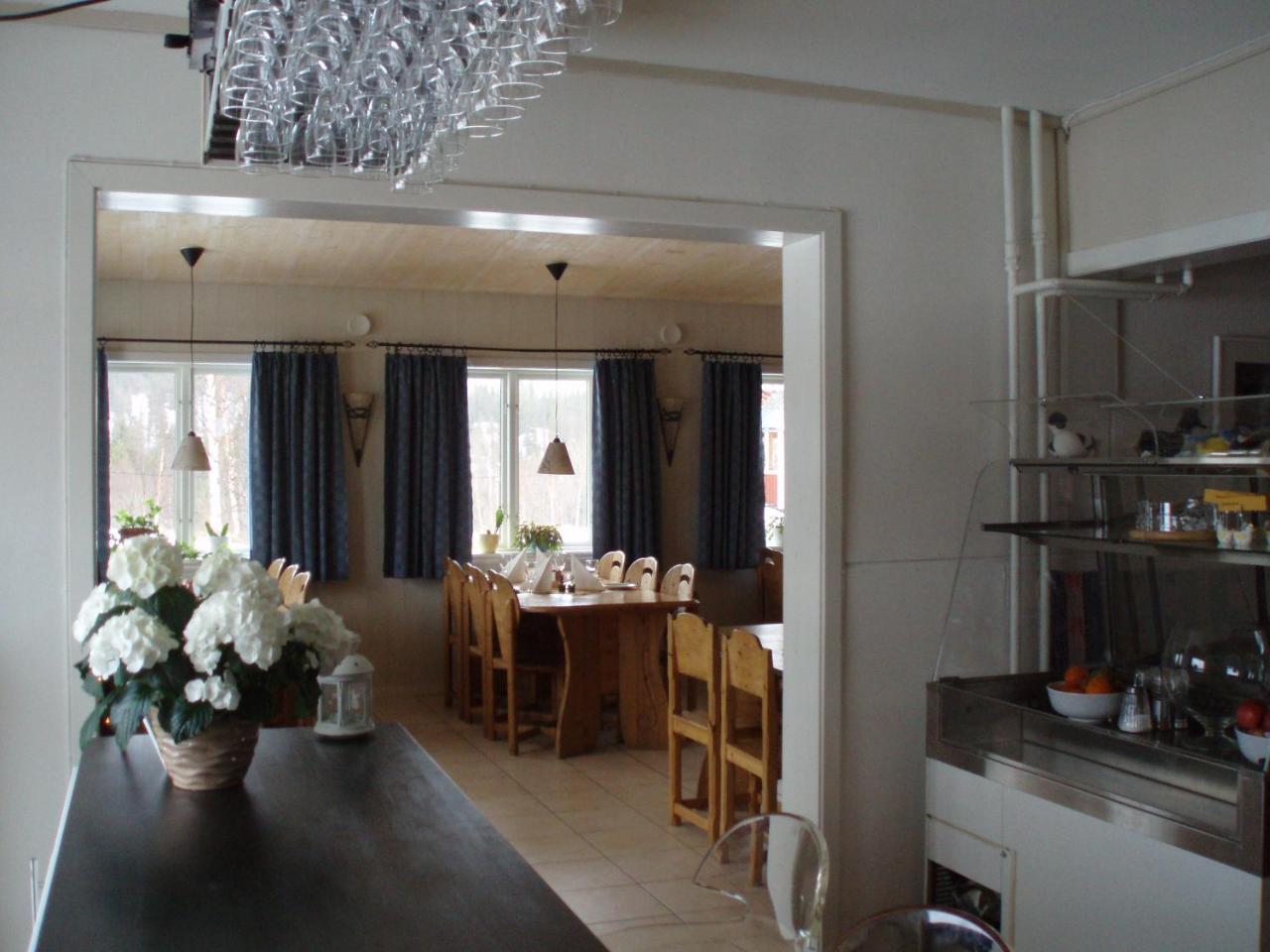 Valagardens Vaerdshus Och Camping Ab Valadalen ภายนอก รูปภาพ
